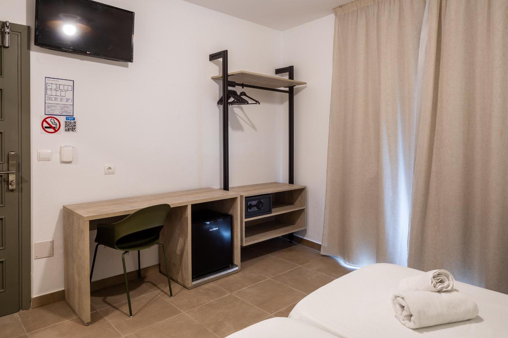 Hostal Alicante San Antonio  Exterior photo